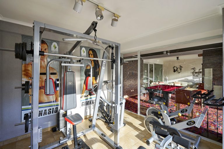 Gym hacia el Looby